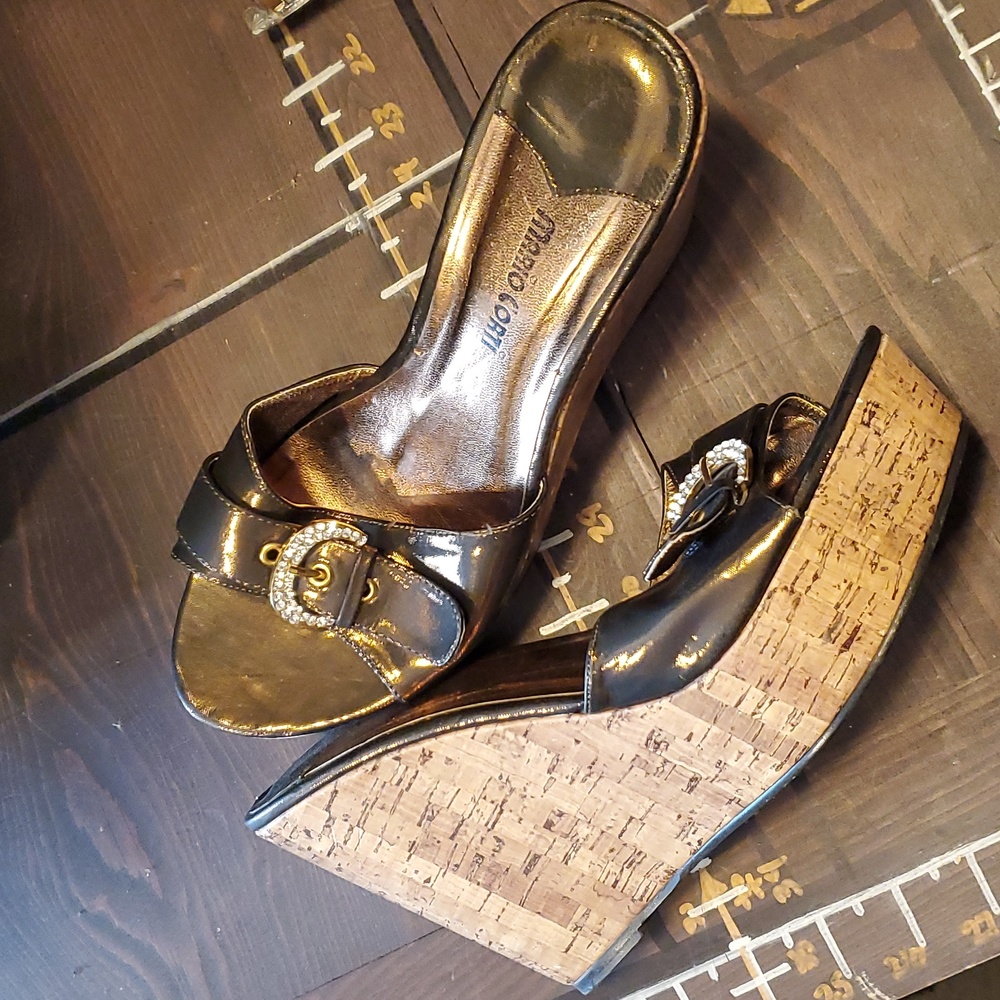 Mario corti wedge heels